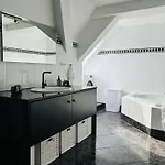Appartement Ferien Mit 7 Personen! 3 Schlafzimmer, 2 Baeder, Sauna Und Schlossblick - Haustiere Willkommen! Neustadt an der Weinstraße