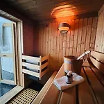 Ferien Mit 7 Personen! 3 Schlafzimmer, 2 Baeder, Sauna Und Schlossblick - Haustiere Willkommen! Appartement Neustadt an der Weinstraße