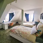 Ferien Mit 7 Personen! 3 Schlafzimmer, 2 Baeder, Sauna Und Schlossblick - Haustiere Willkommen! Appartement