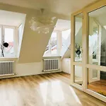 Ferien Mit 7 Personen! 3 Schlafzimmer, 2 Baeder, Sauna Und Schlossblick - Haustiere Willkommen! *