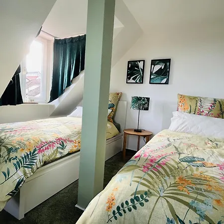 Ferien Mit 7 Personen! 3 Schlafzimmer, 2 Baeder, Sauna Und Schlossblick - Haustiere Willkommen! *