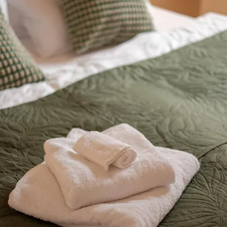 Rheinchalet - Boutique An Der Weinstrasse I Fuer Geniesser, Weinliebhaber & Entdecker *
