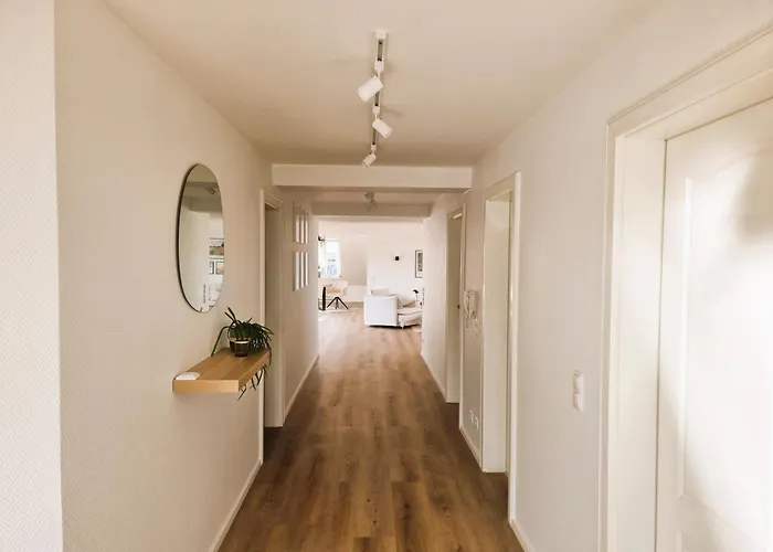 Ferien Mit 7 Personen! 3 Schlafzimmer, 2 Baeder, Sauna Und Schlossblick - Haustiere Willkommen! * Neustadt an der Weinstraße