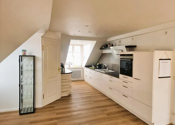 Ferien Mit 7 Personen! 3 Schlafzimmer, 2 Baeder, Sauna Und Schlossblick - Haustiere Willkommen! דירה *