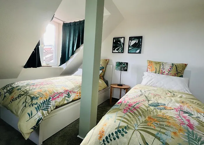 Ferien Mit 7 Personen! 3 Schlafzimmer, 2 Baeder, Sauna Und Schlossblick - Haustiere Willkommen! *