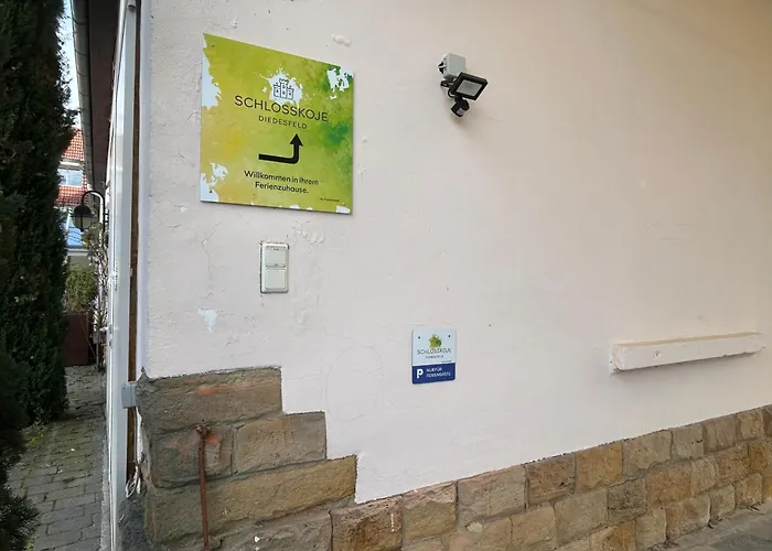 Ferien Mit 7 Personen! 3 Schlafzimmer, 2 Baeder, Sauna Und Schlossblick - Haustiere Willkommen! * Neustadt an der Weinstraße