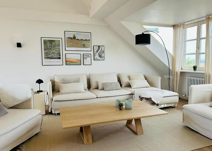 Ferien Mit 7 Personen! 3 Schlafzimmer, 2 Baeder, Sauna Und Schlossblick - Haustiere Willkommen! *